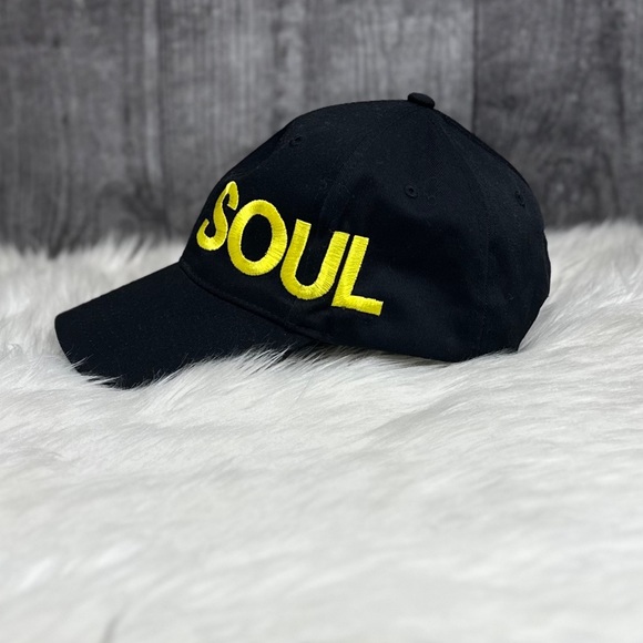 ⭐️Soulcycle Black Trucker Hat - Picture 2 of 5